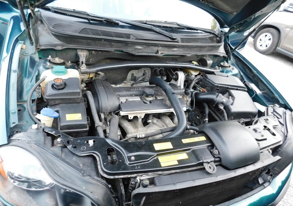 Volvo XC 90 cena 36980 przebieg: 245000, rok produkcji 2003 z Września małe 326